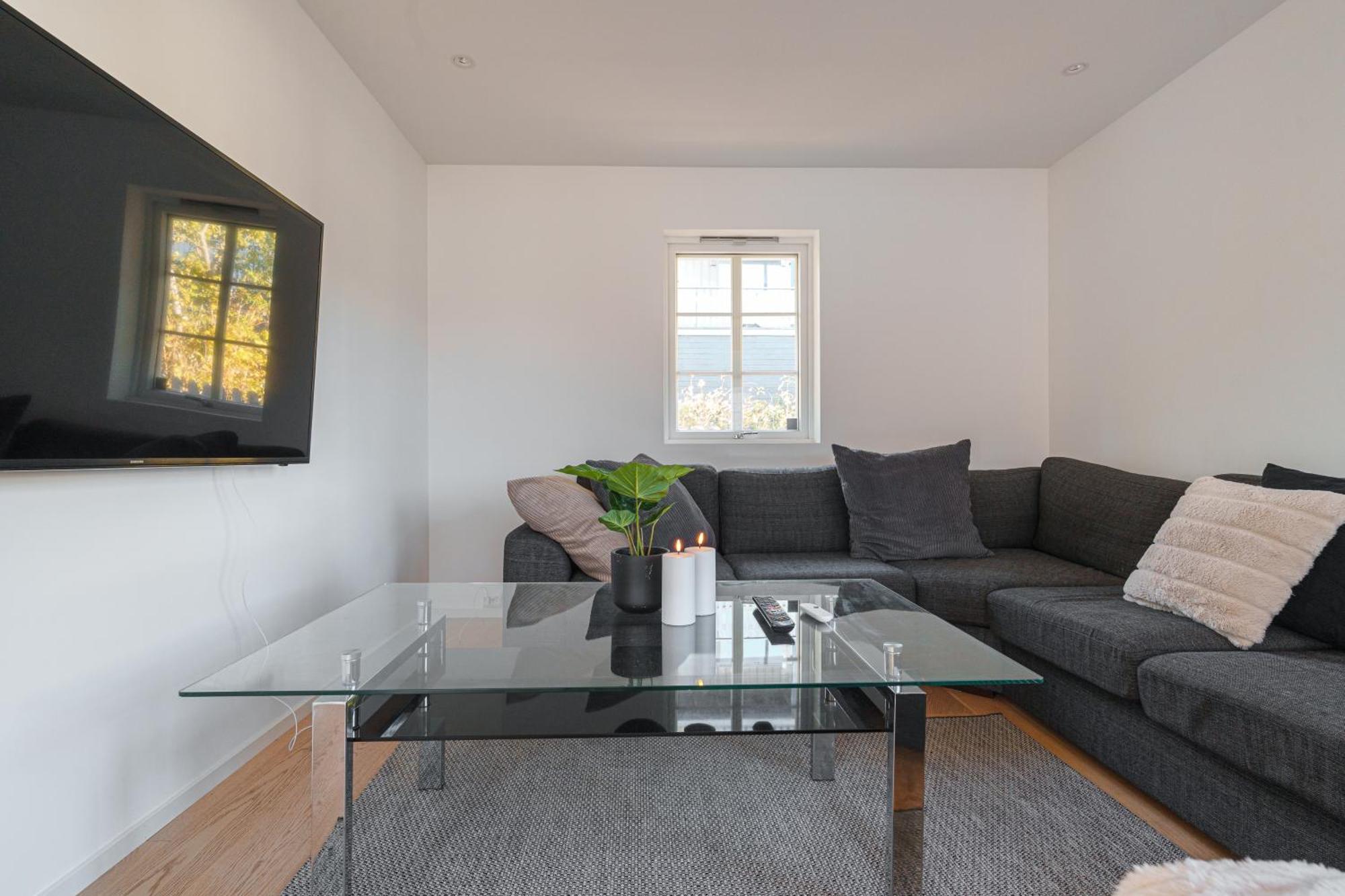 Modern House With Great View! Appartement Tromsø Buitenkant foto